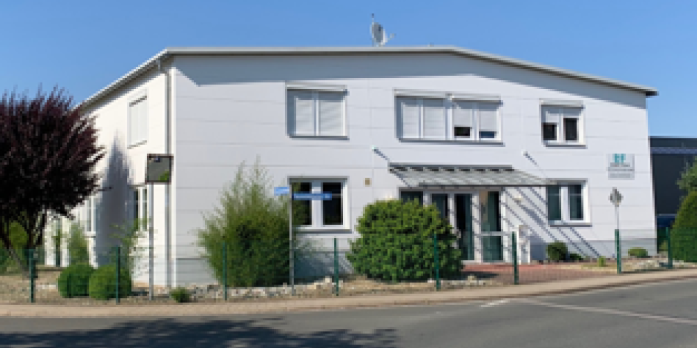 Firmengebäude Ansicht links