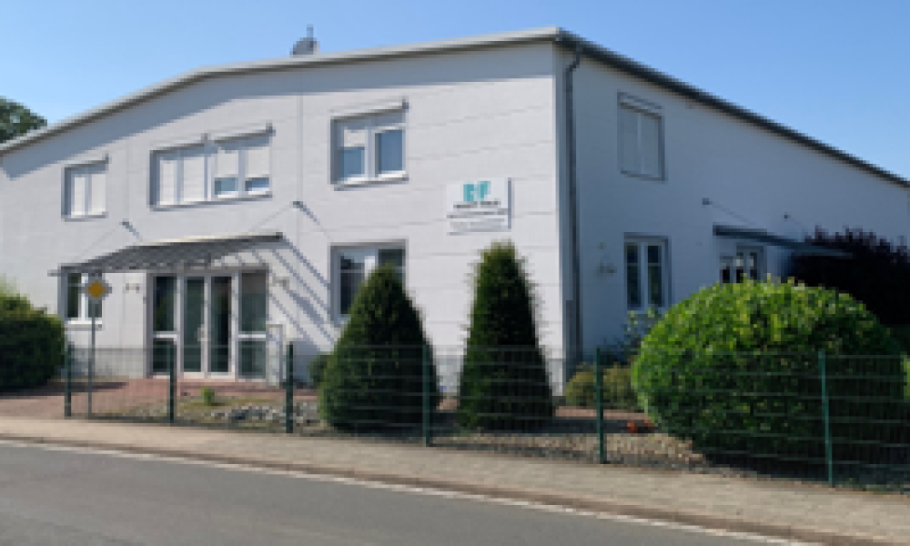 Firmengebäude Haupteingang